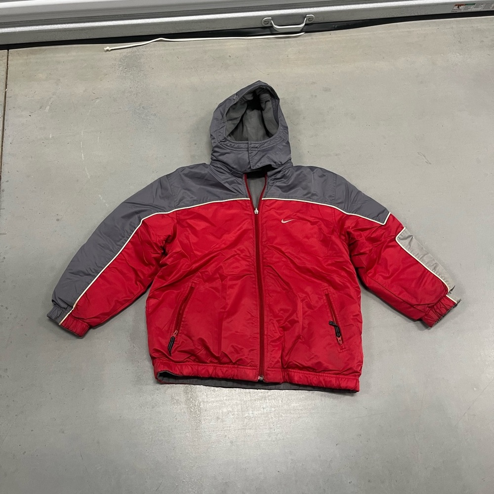 Nike Coat Youth Medium 10-12 Red Gray Reversible Fleece Lined Pockets